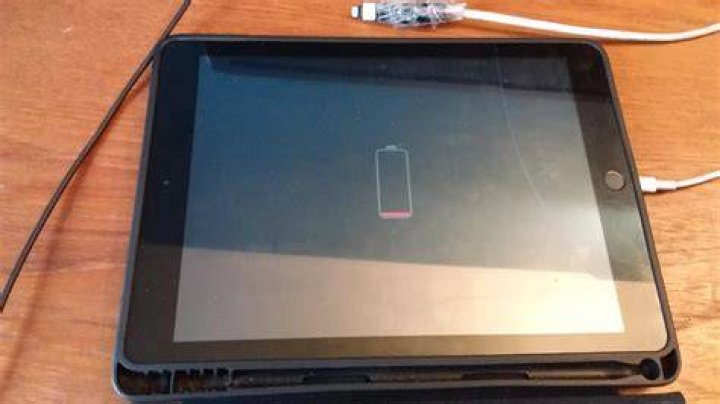 How long does it take for a dead iPad to charge?