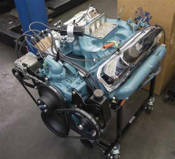 How much horsepower does a Mopar 383 have?